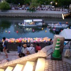 Junto al río